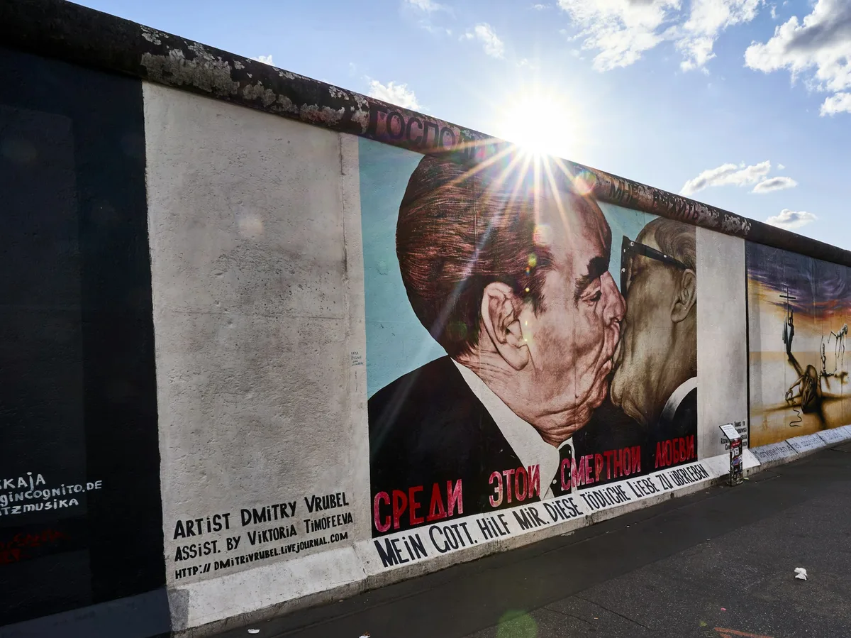 Berlin Wall Memorial & East Side Gallery