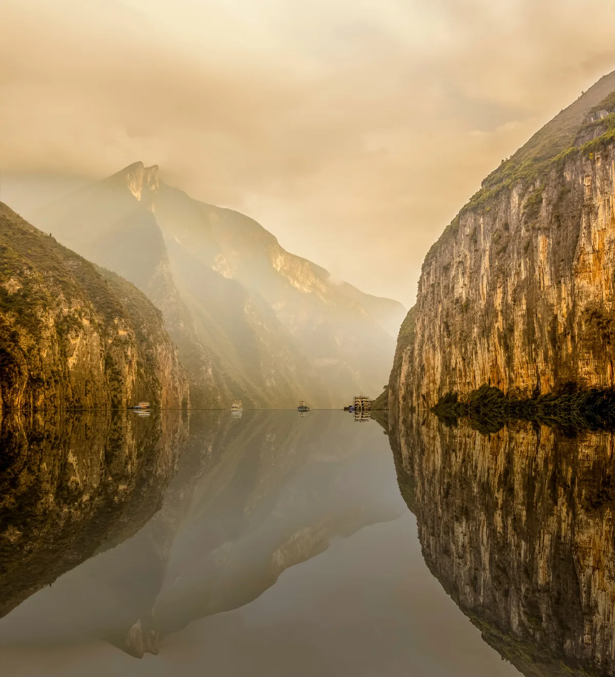 Yangtze River & the Three Gorges