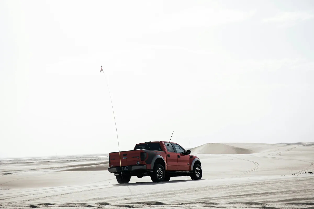 Abu Dhabi 4x4 Desert Tour with Camel Ride & Sandboarding — photo 2