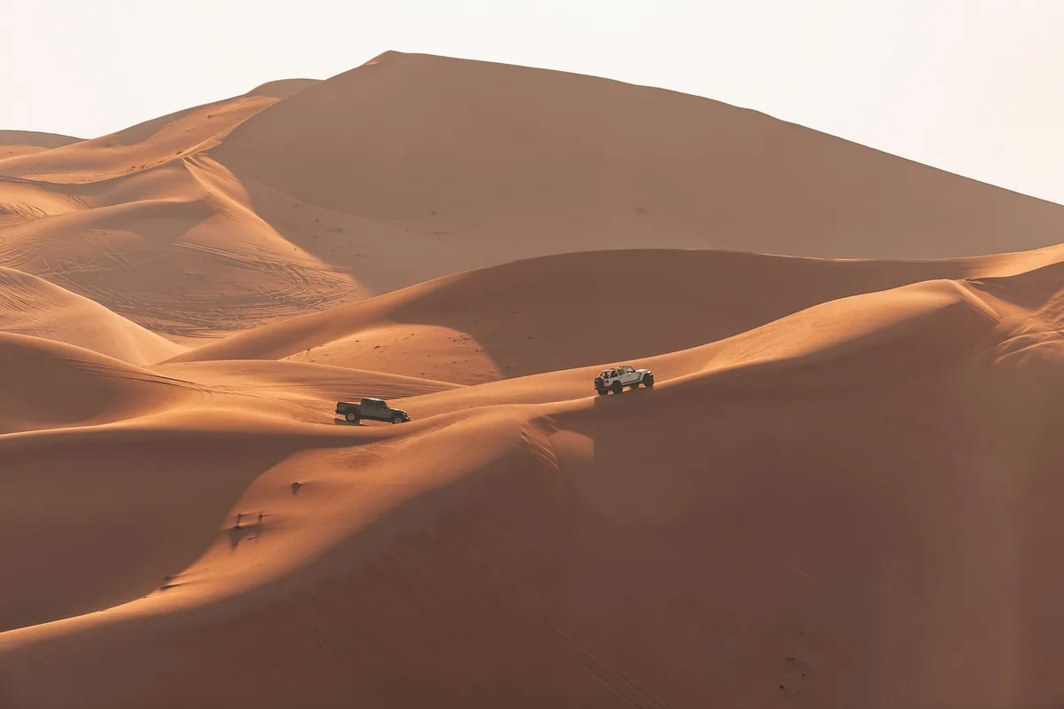 Abu Dhabi 4x4 Desert Tour with Camel Ride & Sandboarding — photo 4