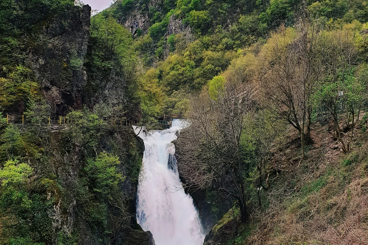 Kosovo & Albania Ski Touring: An Alpine Adventure — photo 4
