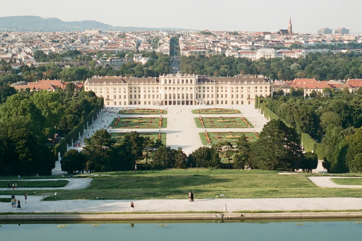 Alps & Lakes: Switzerland, Italy & Austria — photo 4