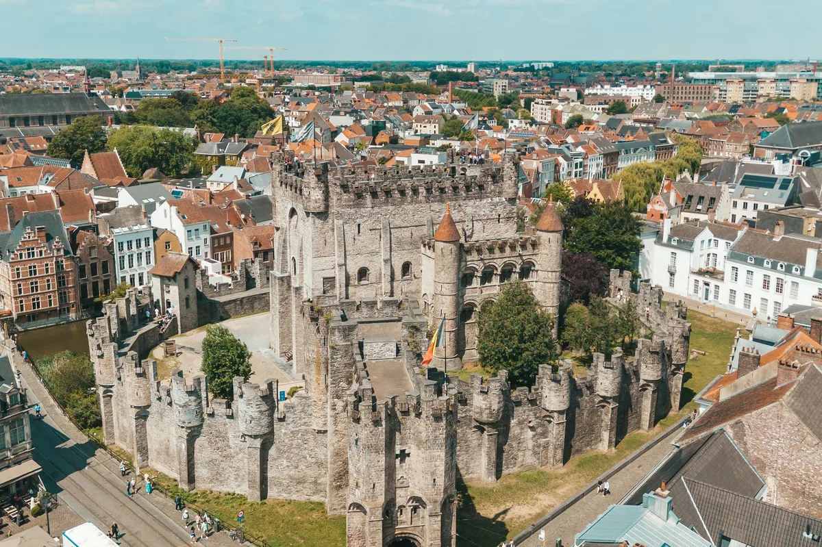 Winter in Belgium: Historic Cities & Christmas Markets — photo 4