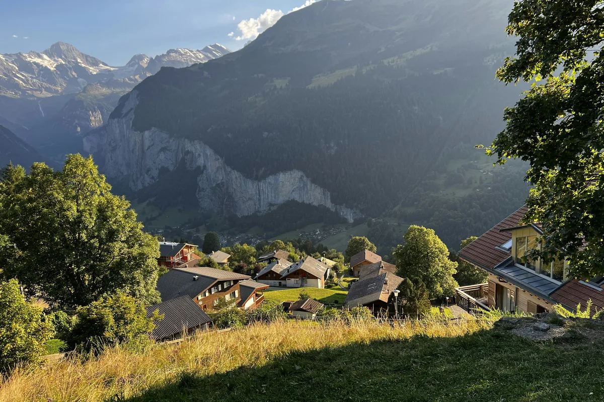 Swiss Alps & Lakes: Switzerland, Italy & Austria in 13 Days — photo 1