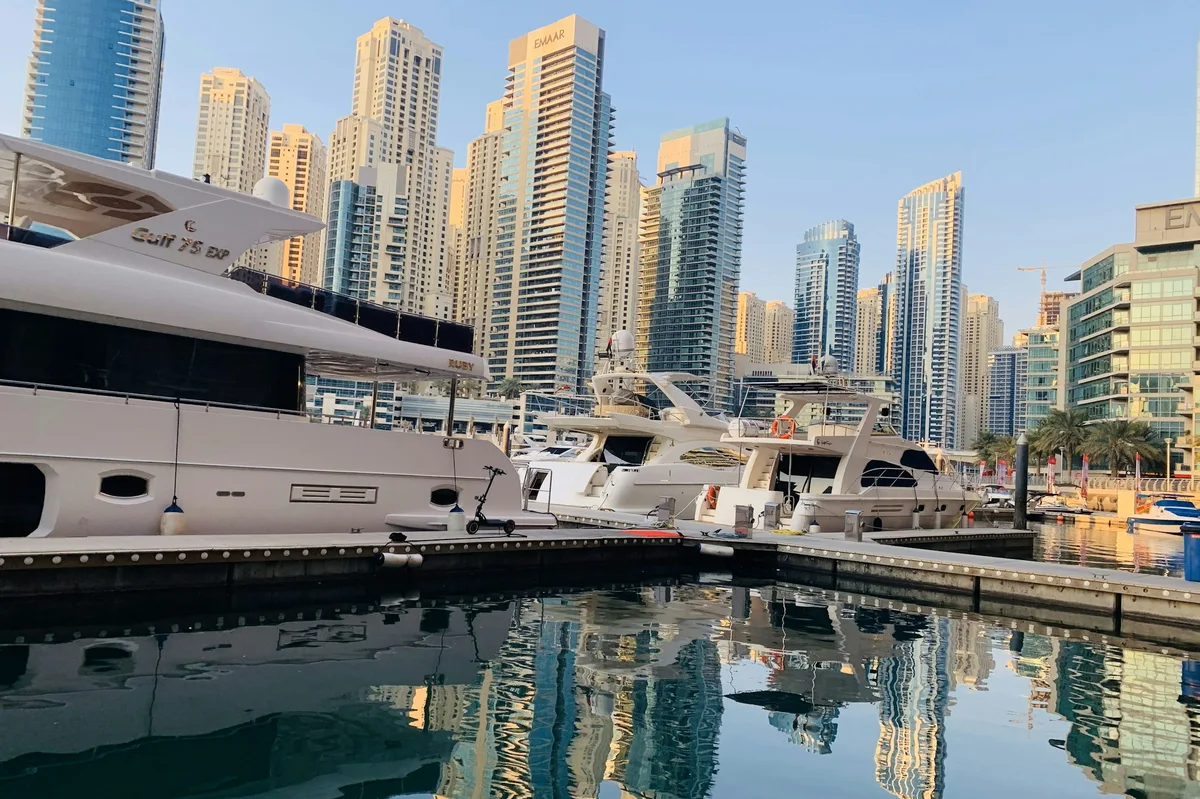 Dubai Beach Day on the Palm with Skyline Views — photo 2