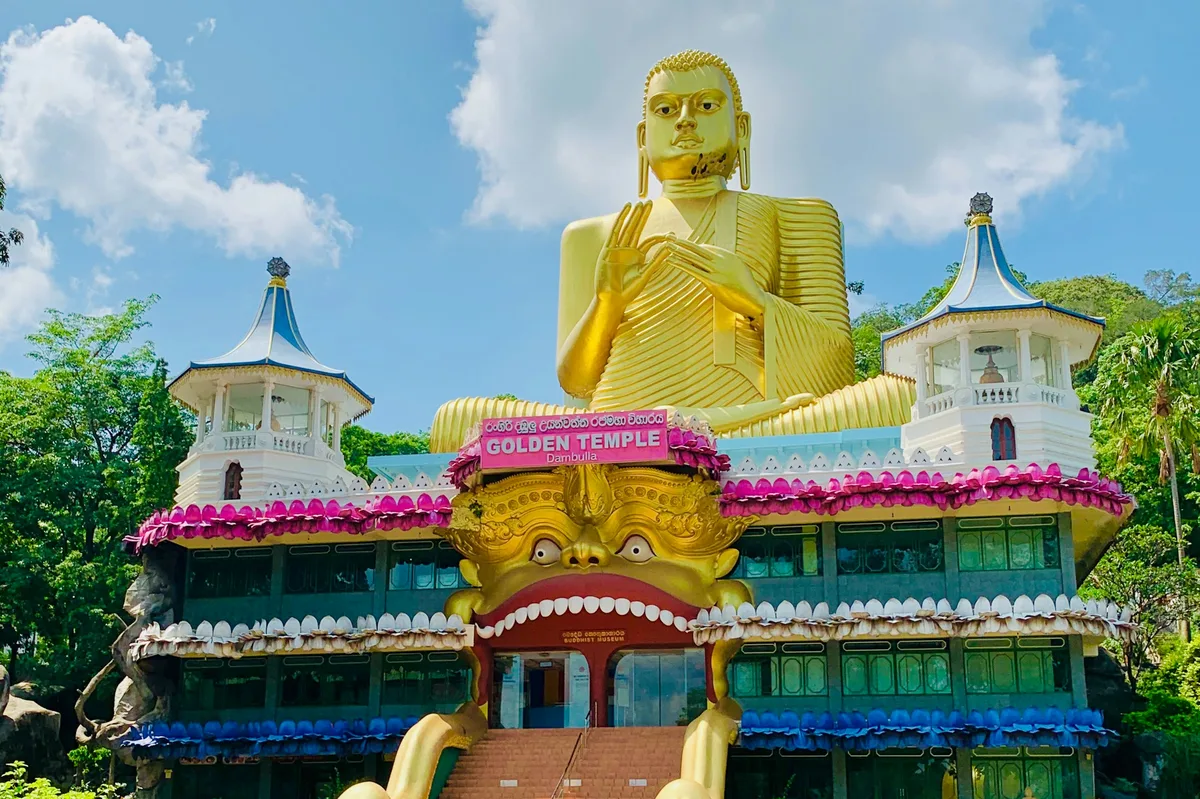 Enchanting Sri Lanka: Beaches, Ruins & Wildlife — photo 5