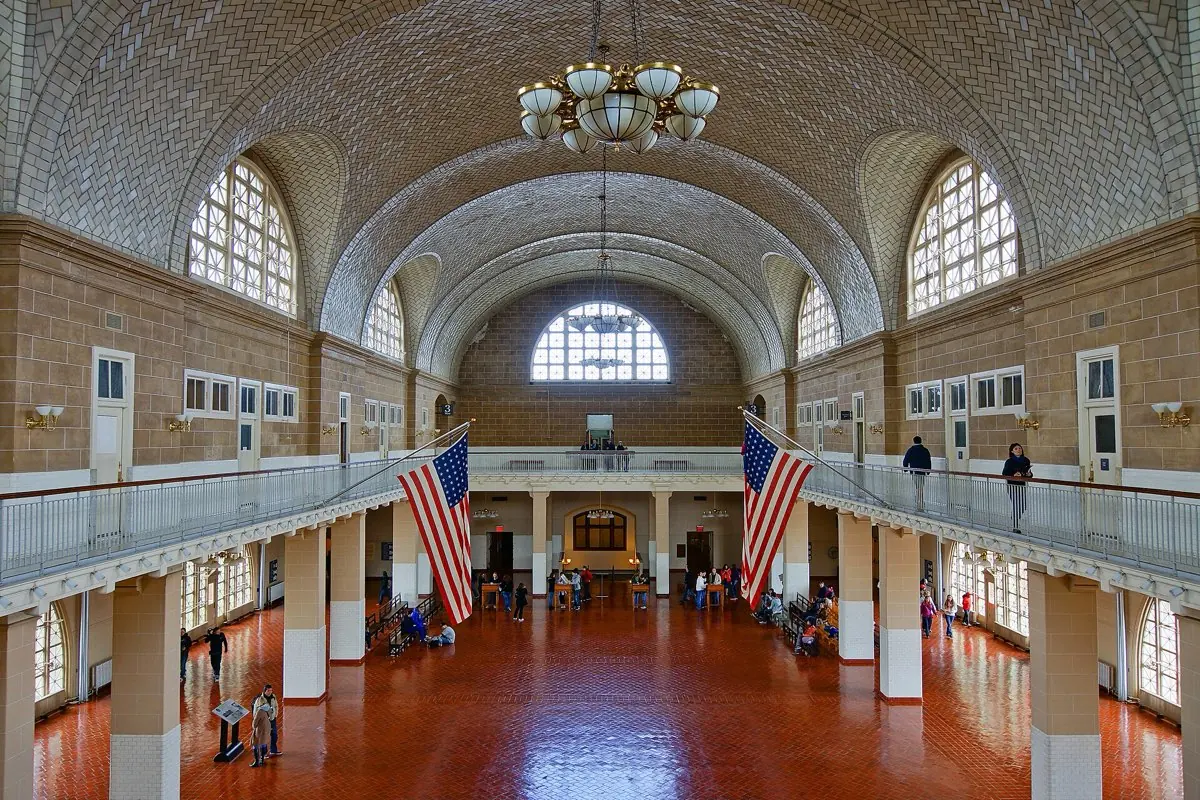 Private Statue of Liberty & Ellis Island Tour — photo 5