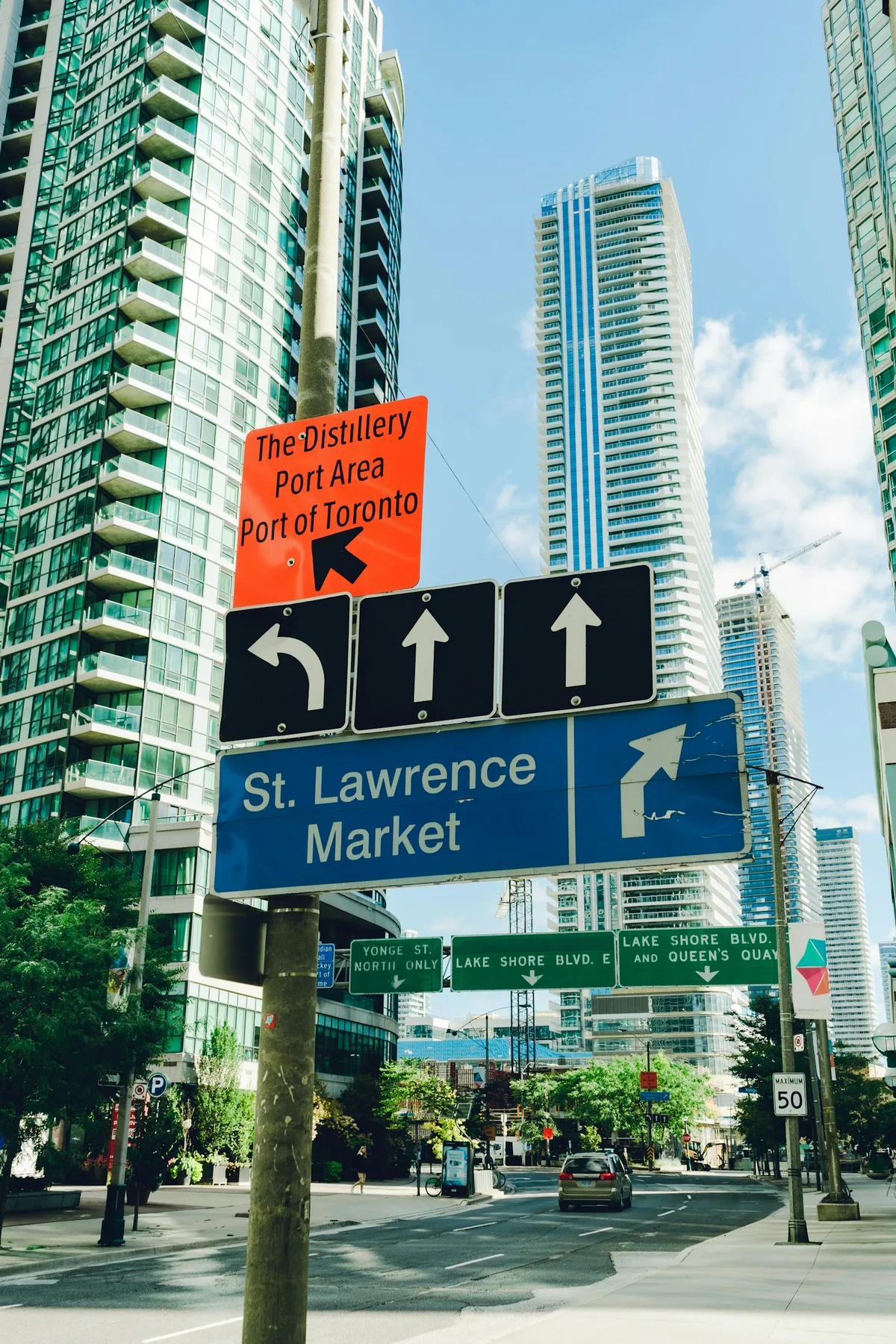 Toronto CN Tower & Harbour Cruise Tour — photo 1