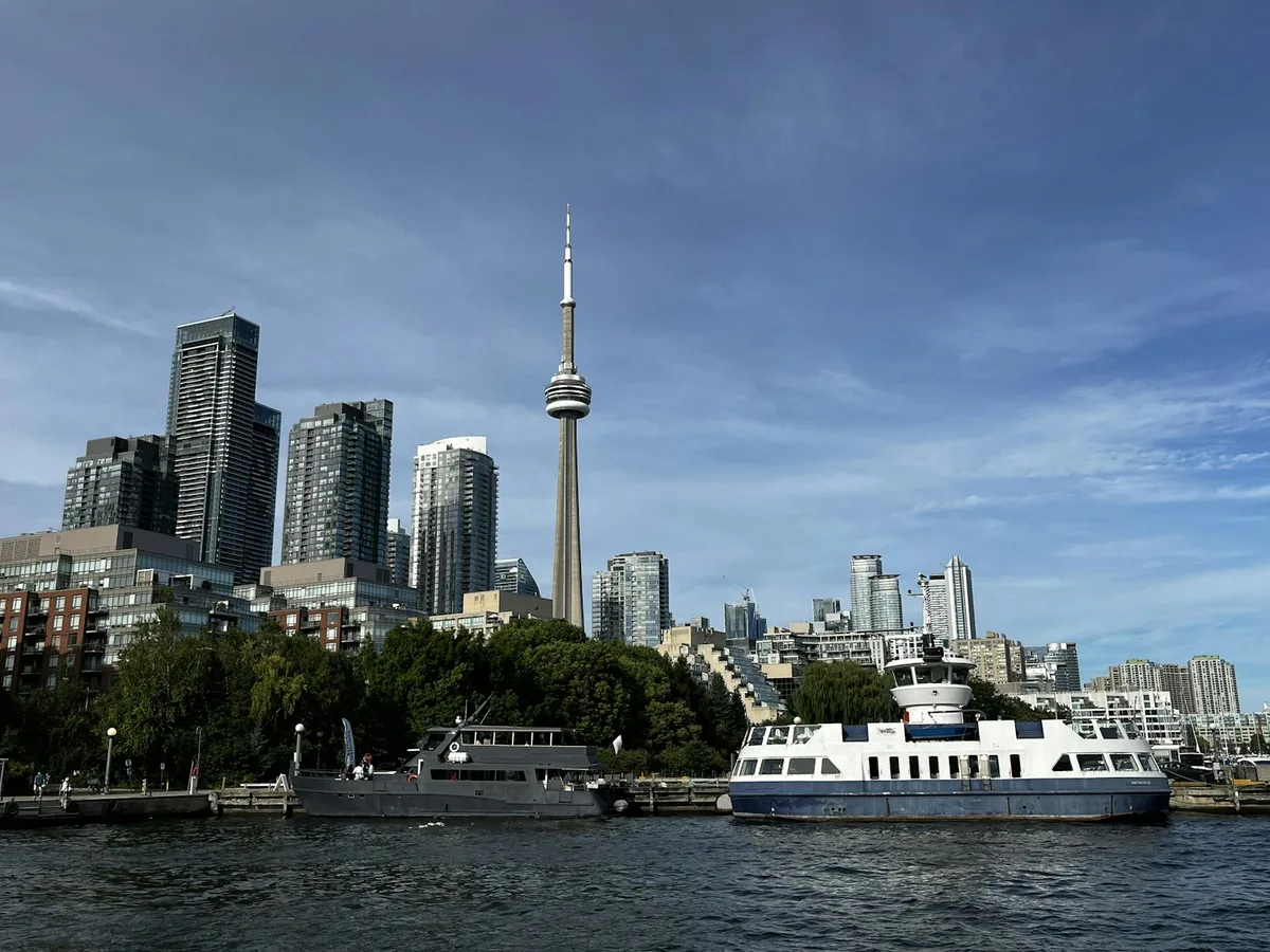 Toronto CN Tower & Harbour Cruise Tour — photo 3