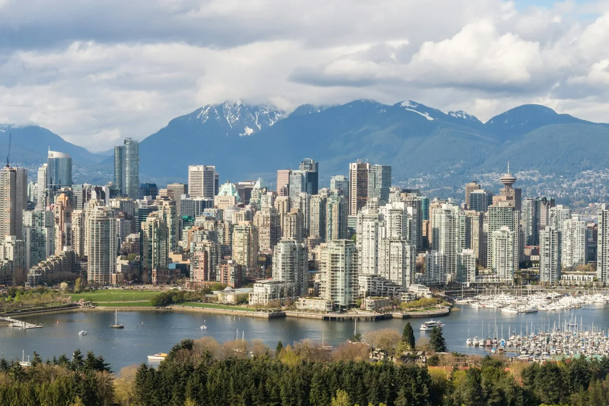 Vancouver Grand City Tour with North Shore & Wine Tasting — photo 2