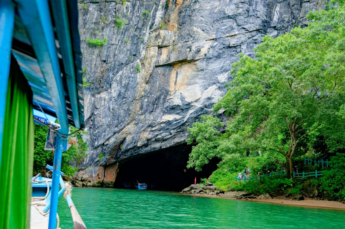 An Authentic Journey Through Vietnam — photo 1