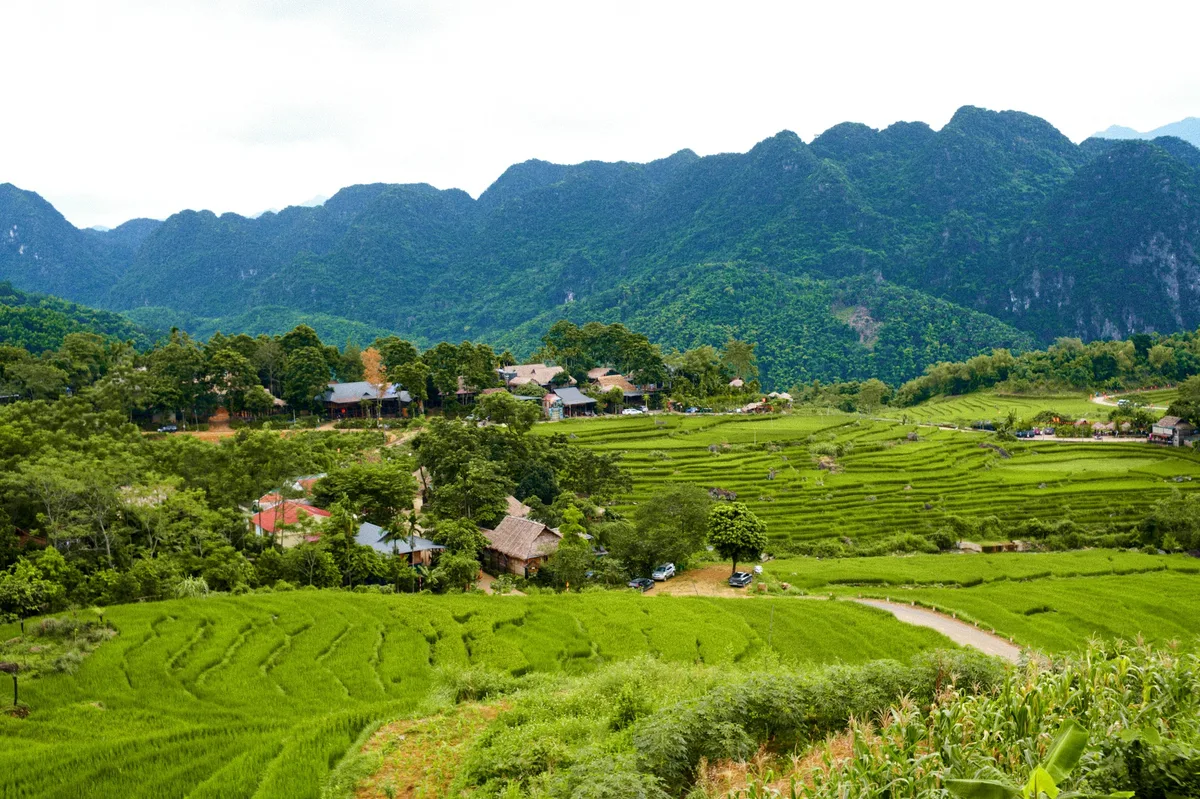 An Authentic Journey Through Vietnam — photo 2